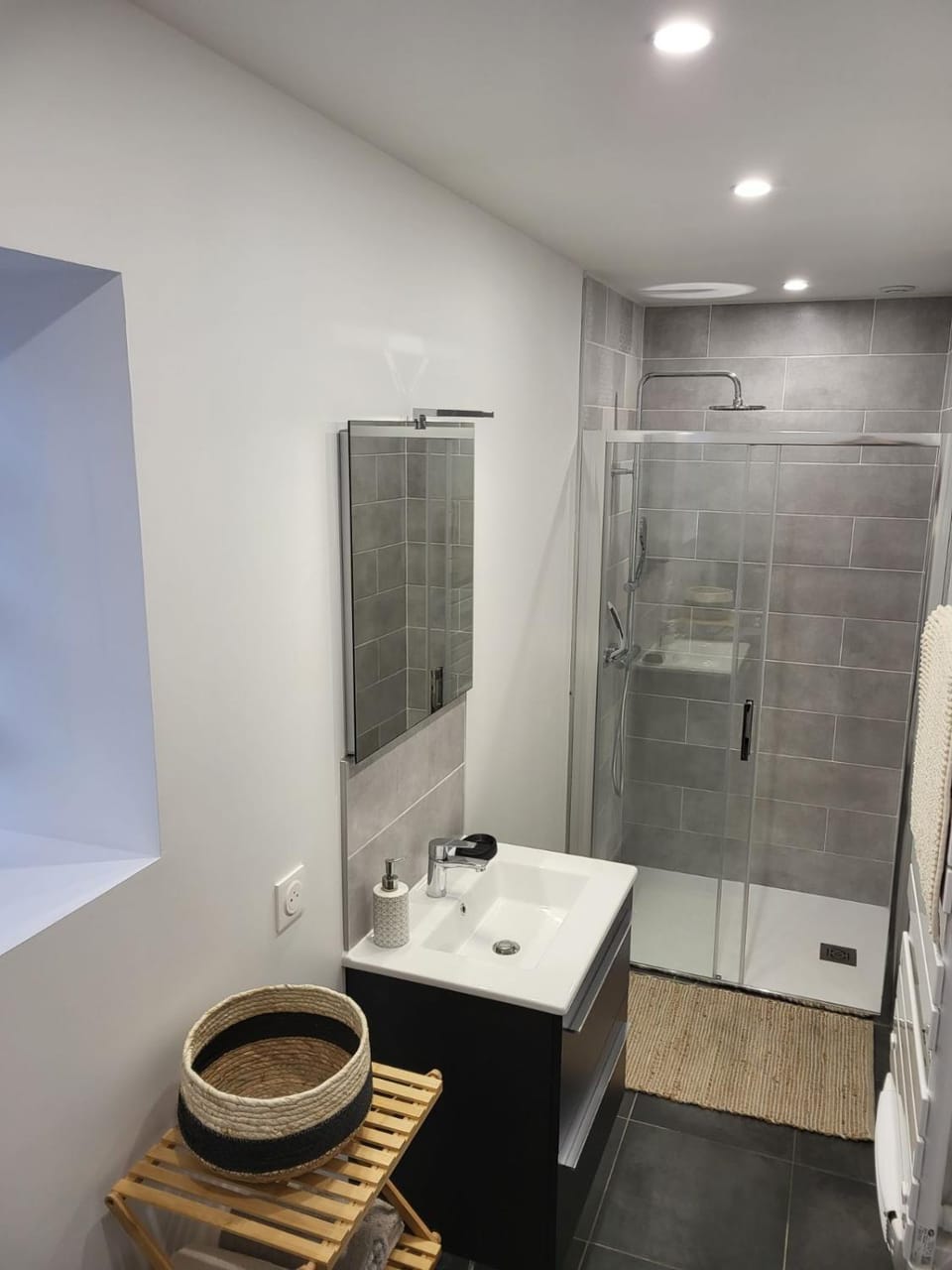 Shower, Bathroom