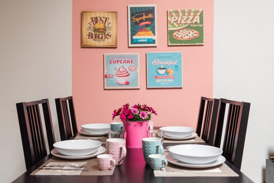 Living room, Seating area, Dining area