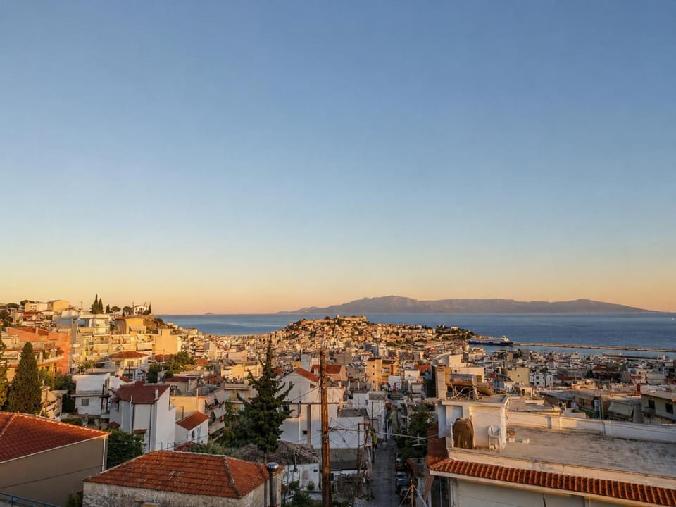 City view, Sea view