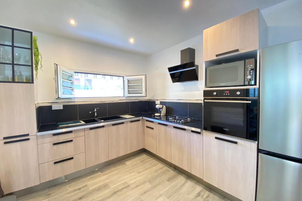 972M Beautiful air-conditioned villa with garden Villa in Martinique