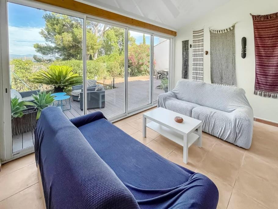 Living room, Seating area, Garden view