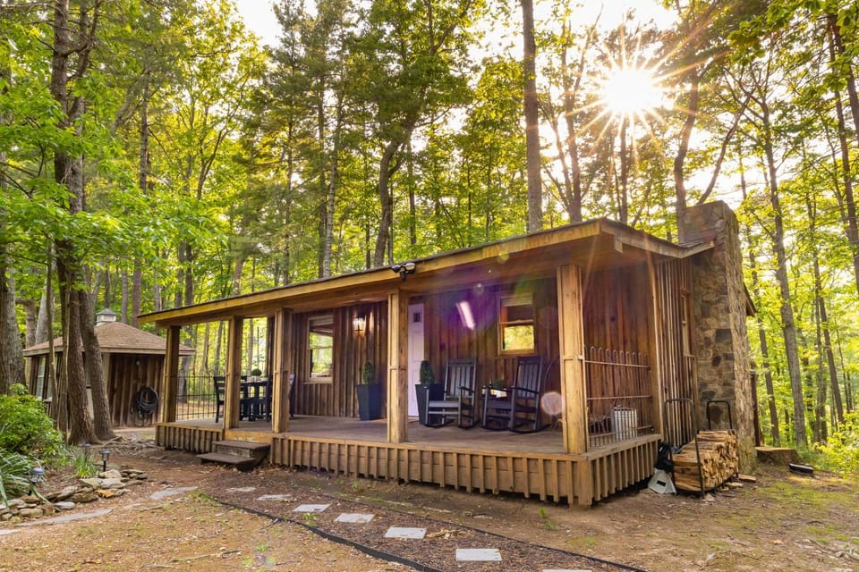 Property building, Natural landscape, Seating area