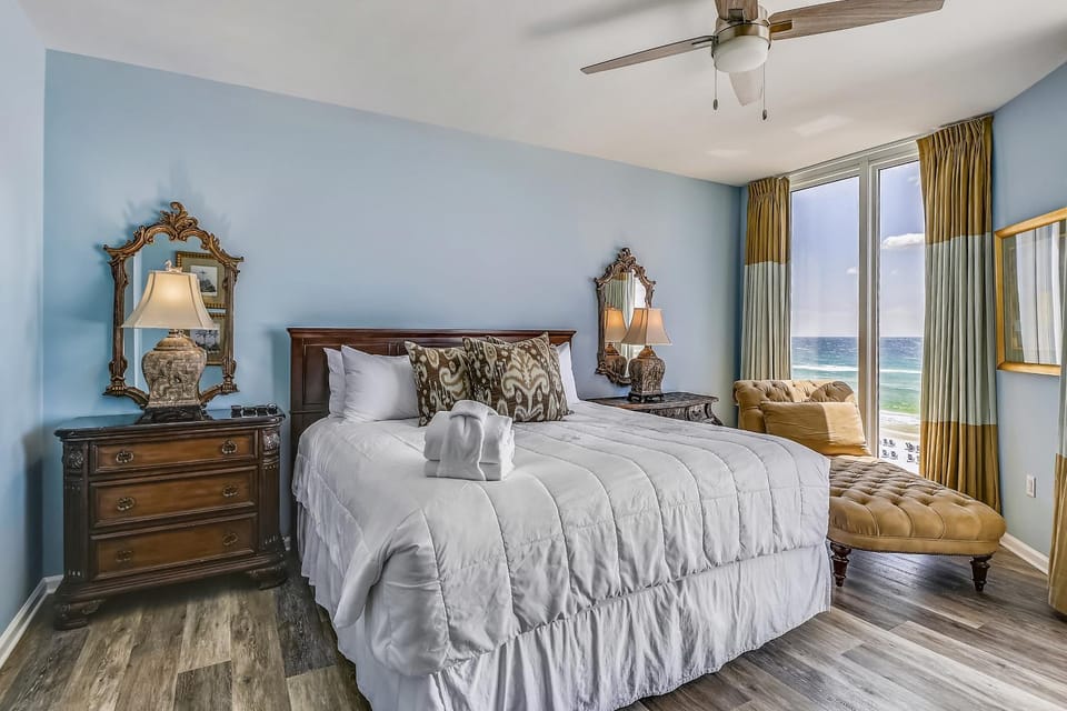 Silver Beach 506W- by Holiday Isle Properties Apartment in Destin