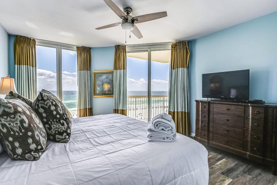 Silver Beach 506W- by Holiday Isle Properties Apartment in Destin