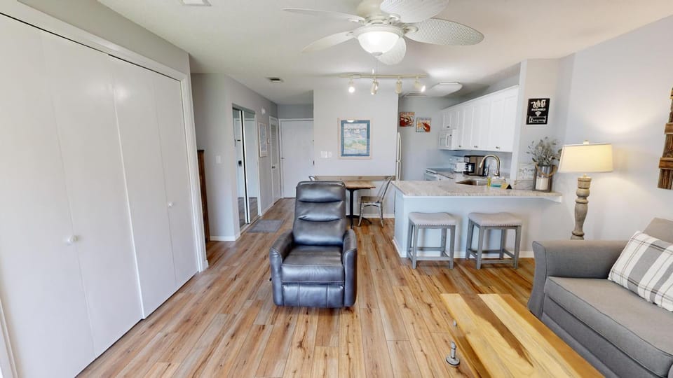 Sandpiper Cove 8236- by Holiday Isle Properties Apartment in Destin