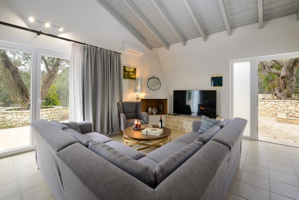 Kalokairia Residence Villa in Peloponnese, Western Greece and the Ionian