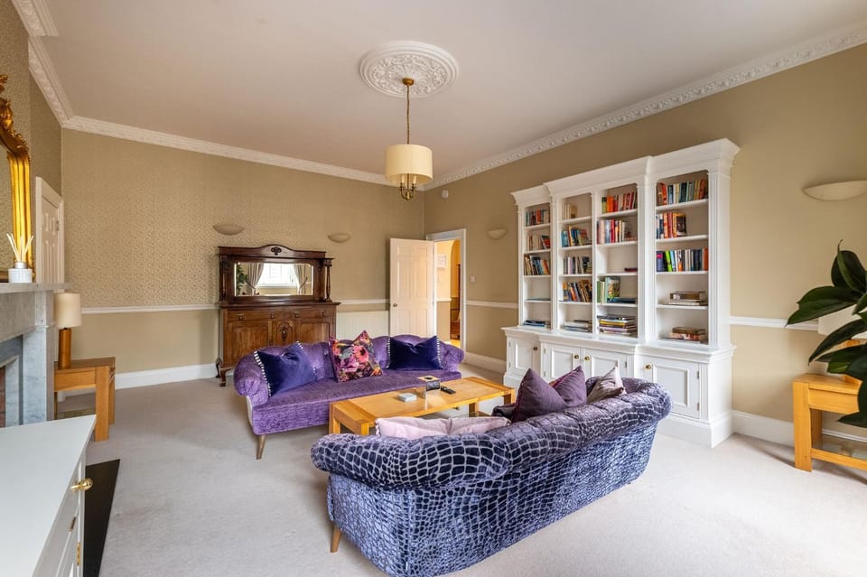 Library, Living room