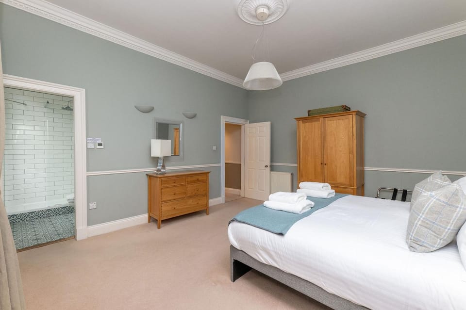Shower, Bed, Bathroom, Bedroom