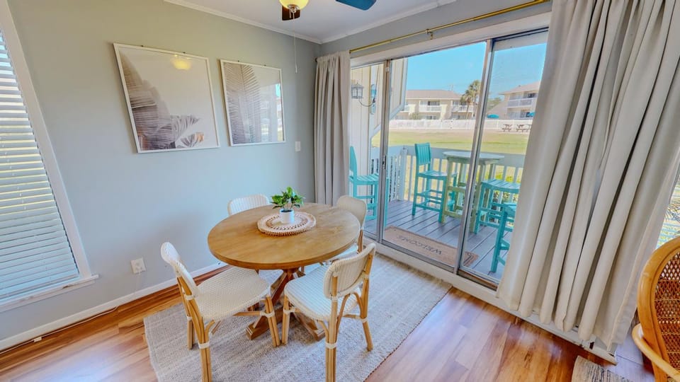 Sandpiper Cove 1034- by Holiday Isle Properties Apartment in Destin