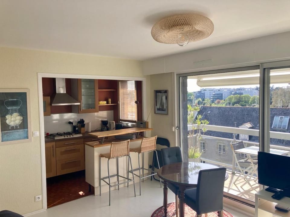 Balcony/Terrace, Living room, Dining area, stove