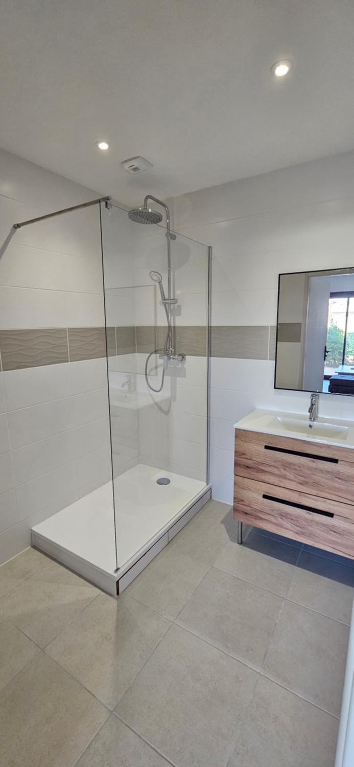 Shower, Bathroom