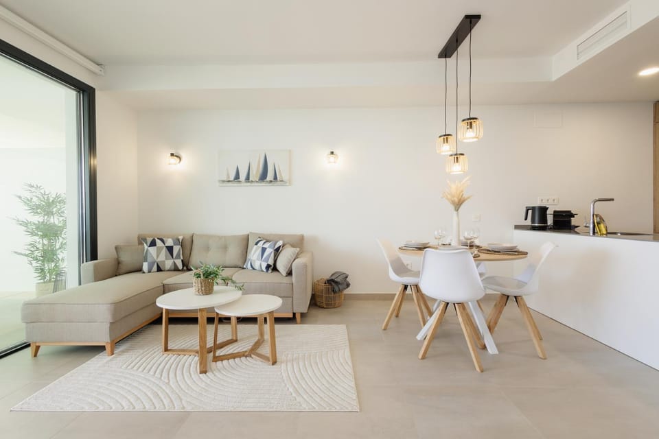 TV and multimedia, Kitchen or kitchenette, Living room, Seating area, Dining area, Sea view, air conditioner