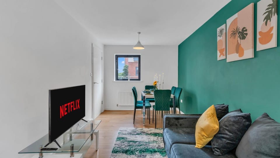 TV and multimedia, Dining area