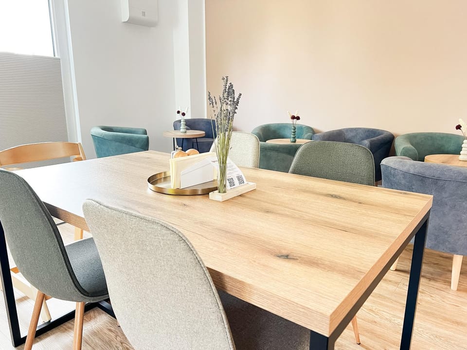 Communal kitchen, kitchen