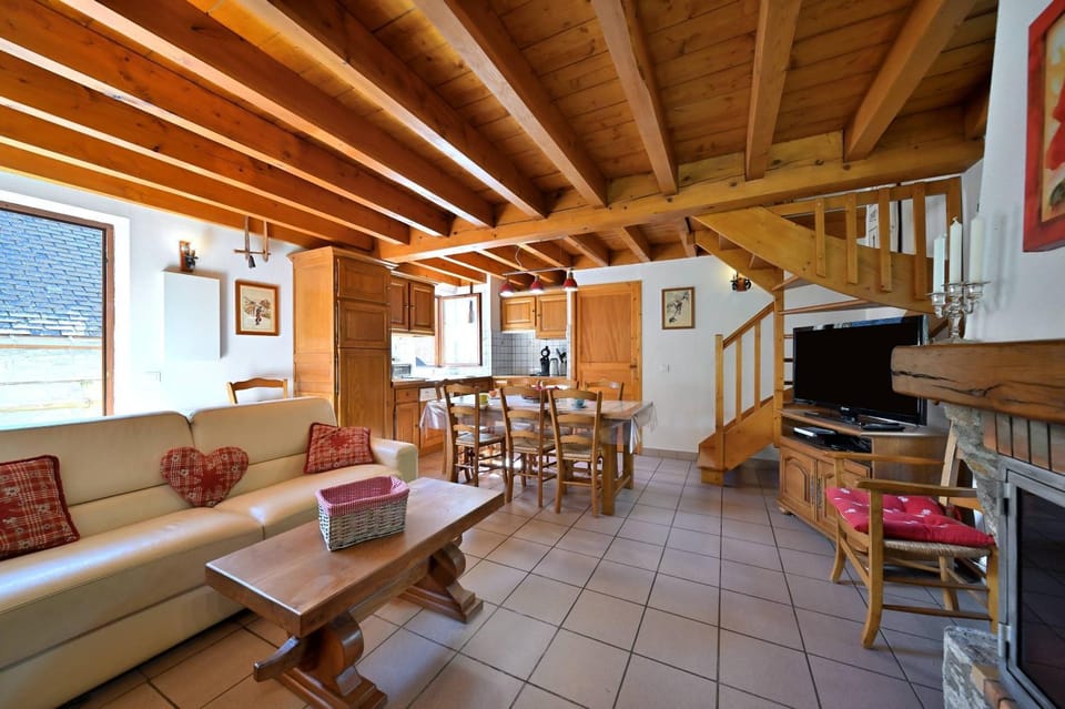 Property building, Living room