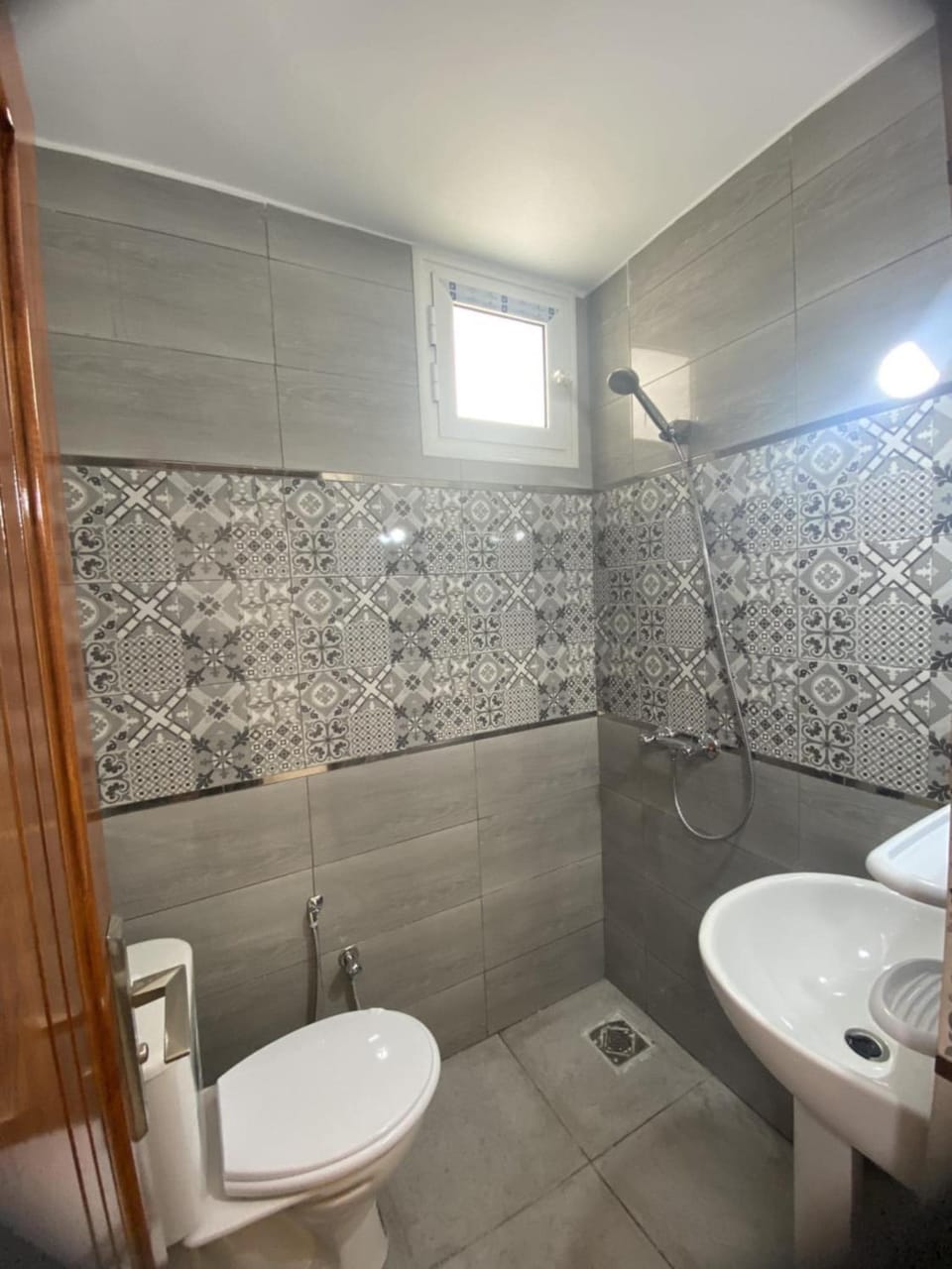 Shower, Bathroom, towels
