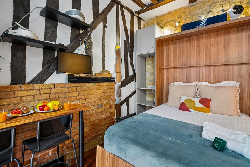 CuttleStudio Paris Le Marais Apartment in Paris