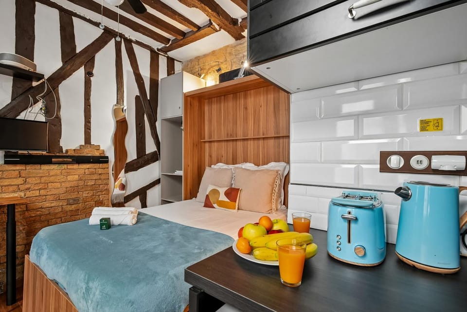 CuttleStudio Paris Le Marais Apartment in Paris