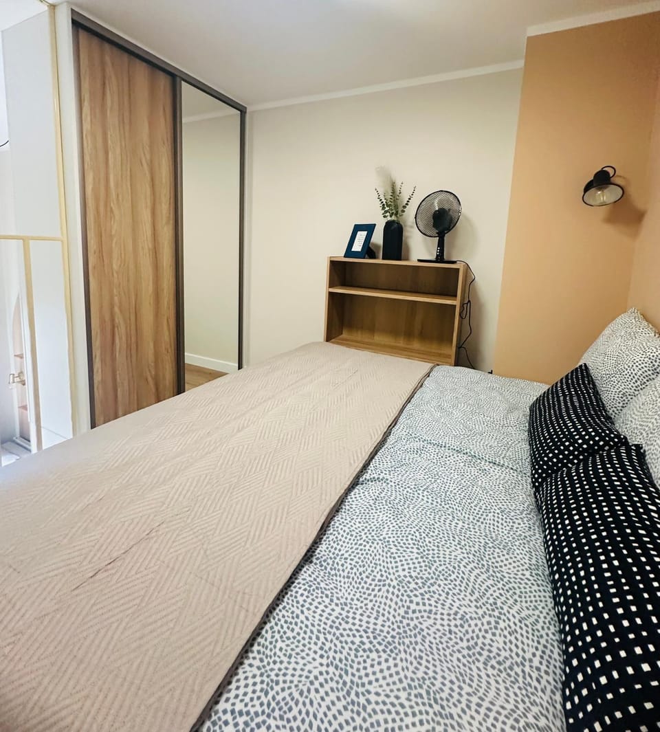 Bed, Photo of the whole room, Bedroom, wardrobe