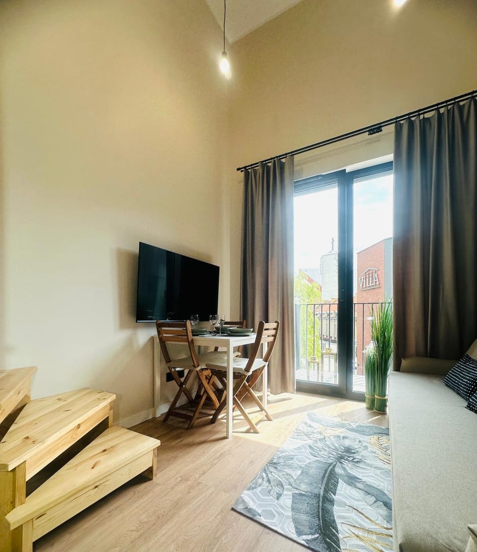 Bed, TV and multimedia, View (from property/room), Balcony/Terrace, Living room, Photo of the whole room, Seating area