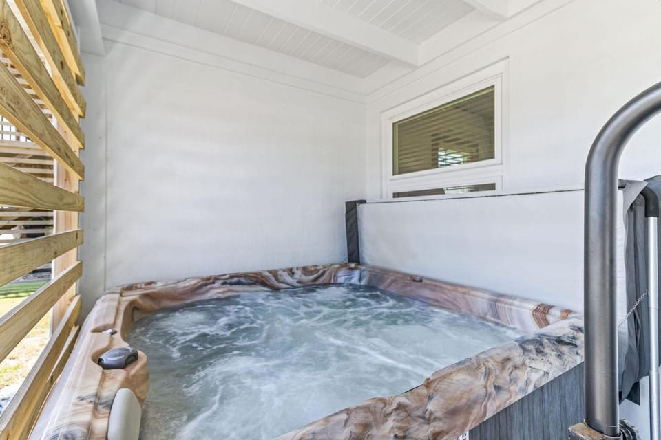 Higher Vibe House in Kill Devil Hills