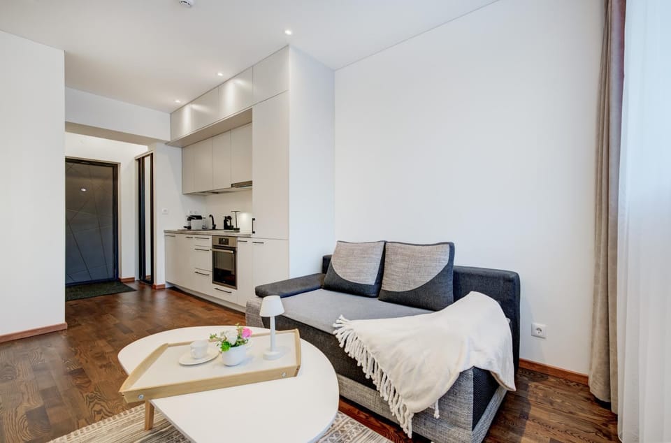 Kitchen or kitchenette, Living room, Photo of the whole room, Seating area, Dining area