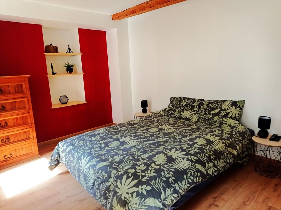 Bed, Bedroom