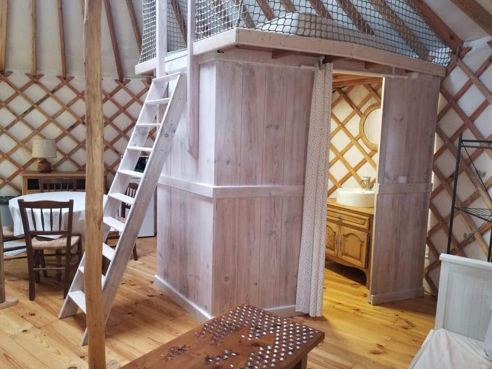 séjour en yourte Luxury tent in Nouvelle-Aquitaine