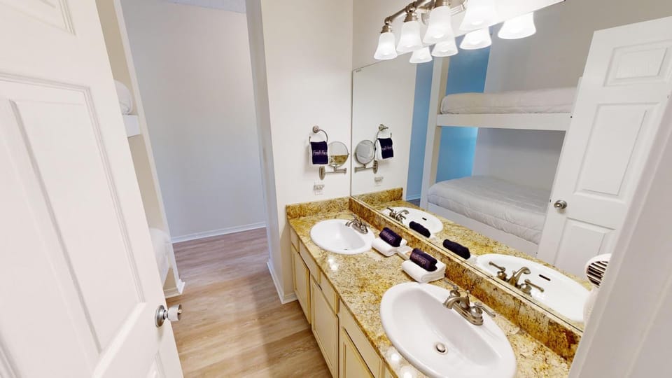 Sandpiper Cove 9206- by Holiday Isle Properties Apartment in Destin