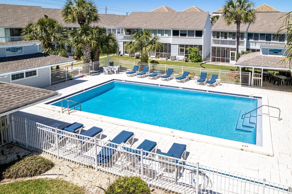 Magnolia By the Sea- by Holiday Isle Properties House in Destin