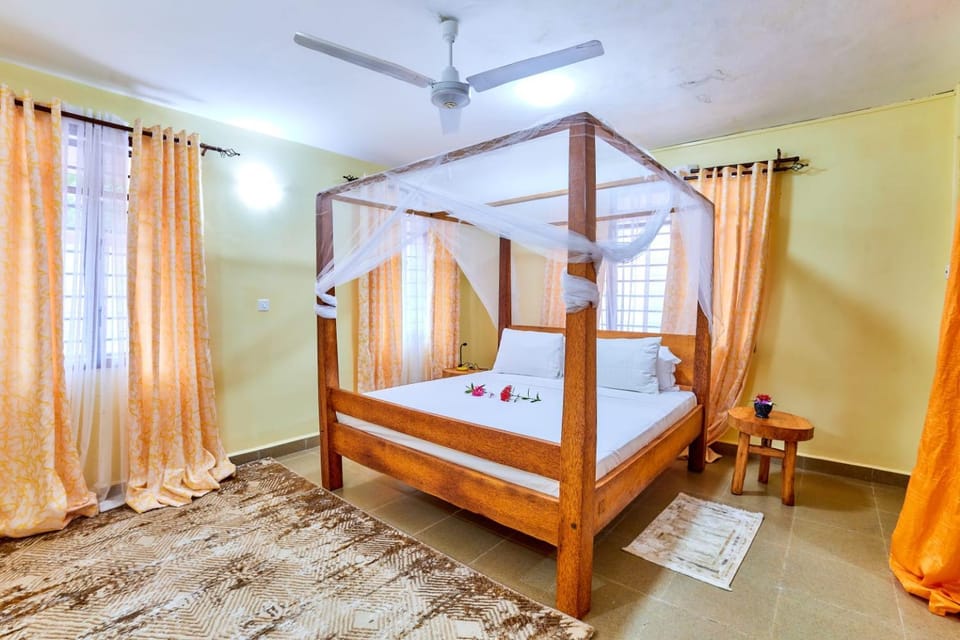 Diani Beach Gold Apartments Bed and Breakfast in Diani Beach