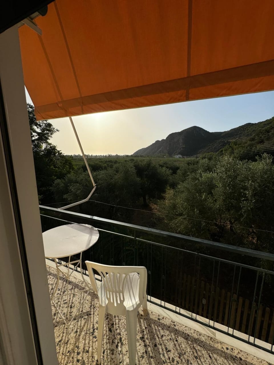 Balcony/Terrace, Mountain view
