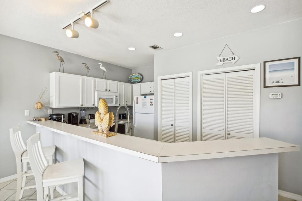 Sandpiper Cove 9210- by Holiday Isle Properties Apartment in Destin
