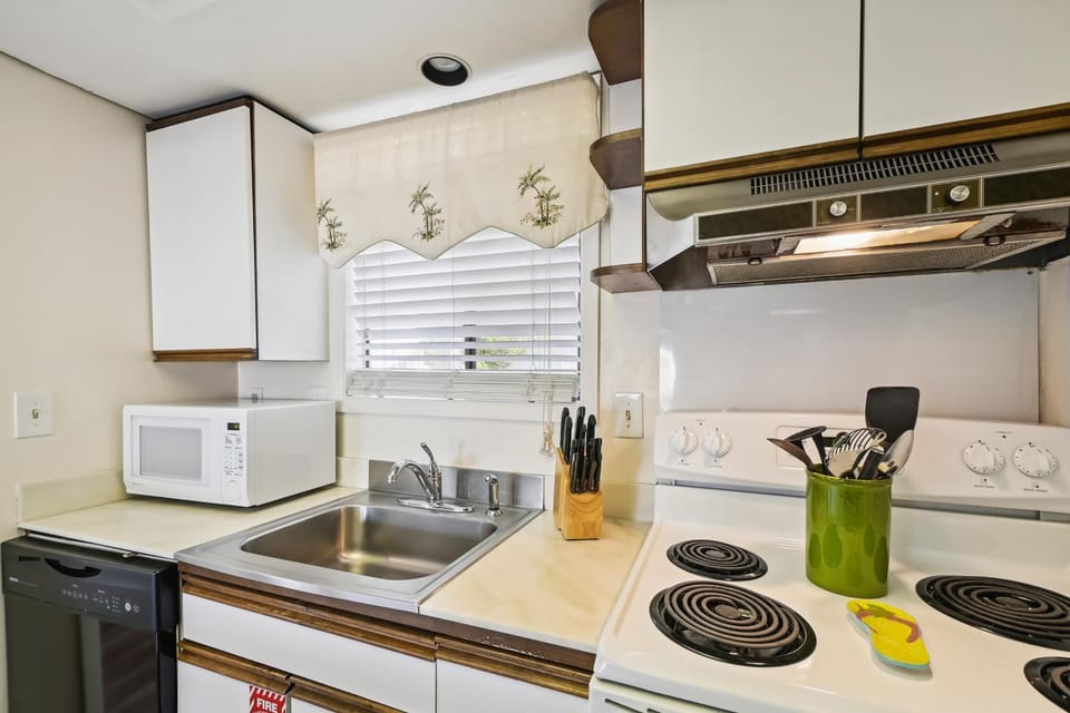 Sandpiper Cove 1053- by Holiday Isle Properties Apartment in Destin