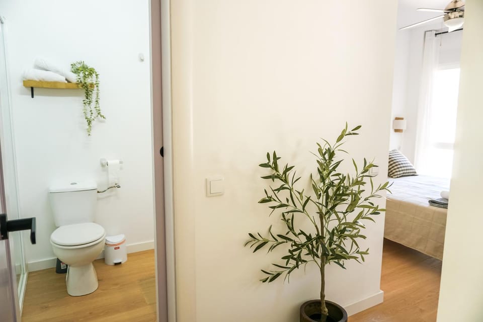 Bathroom, Decorative detail, Decorative detail, Bedroom, towels