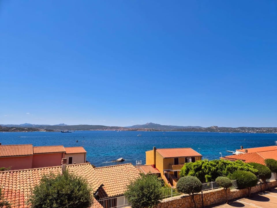 Natural landscape, Balcony/Terrace, Sea view