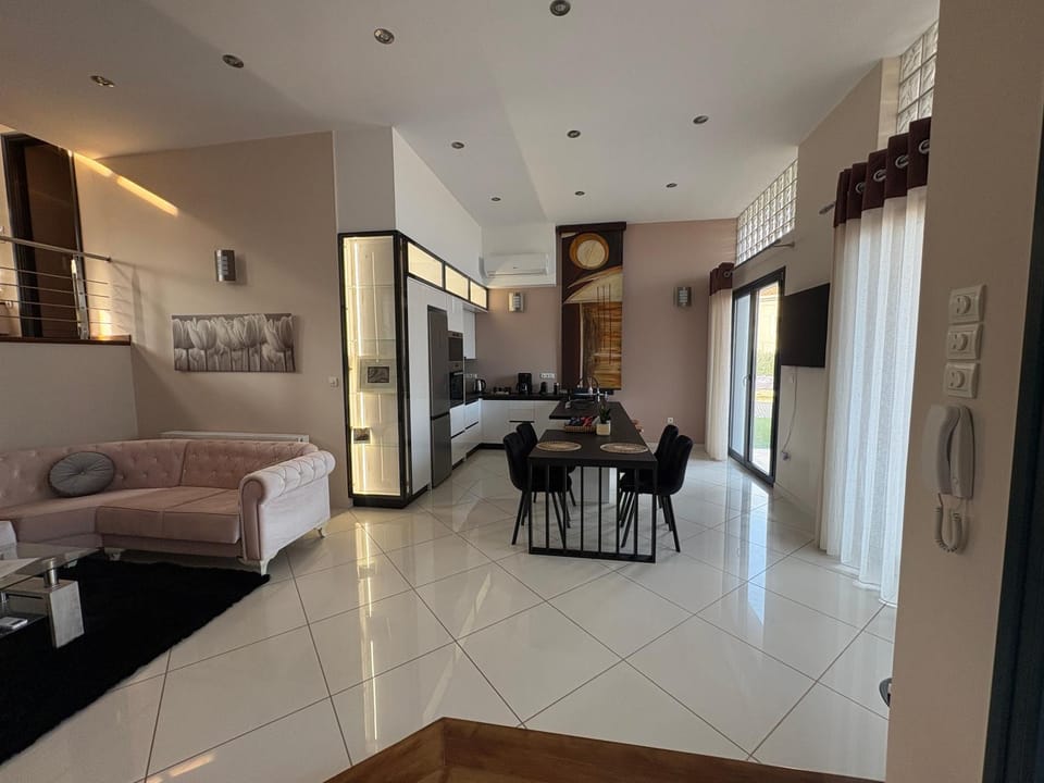 Residenza di Lusso Fast WiFi Ideal for Remote Work & Long Stays Villa in Decentralized Administration of the Aegean