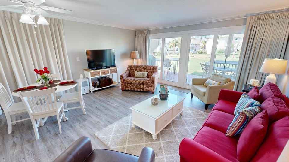 Sandpiper Cove 1096- by Holiday Isle Properties Apartment in Destin
