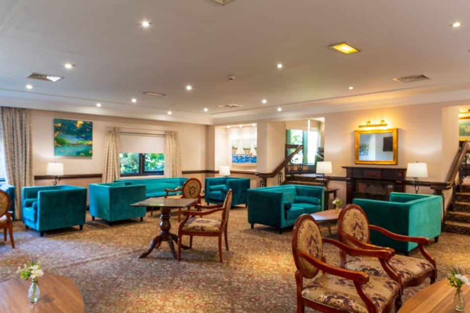Property building, Lounge or bar