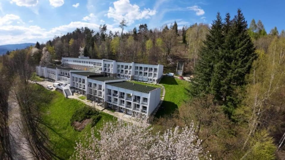 Property building, Spring, Day, Natural landscape, Mountain view
