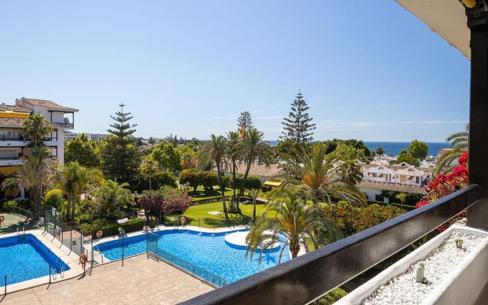 Day, Pool view, Sea view