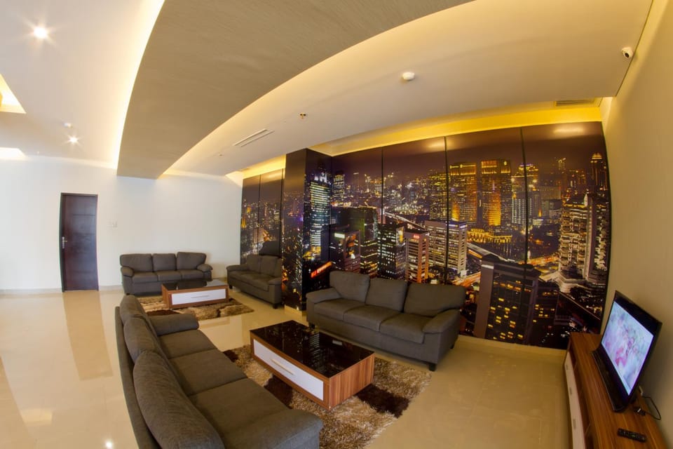 Communal lounge/ TV room