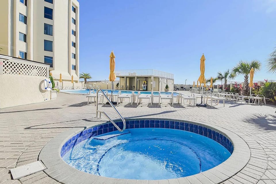 Inlet Reef 210- by Holiday Isle Properties Apartment in Destin