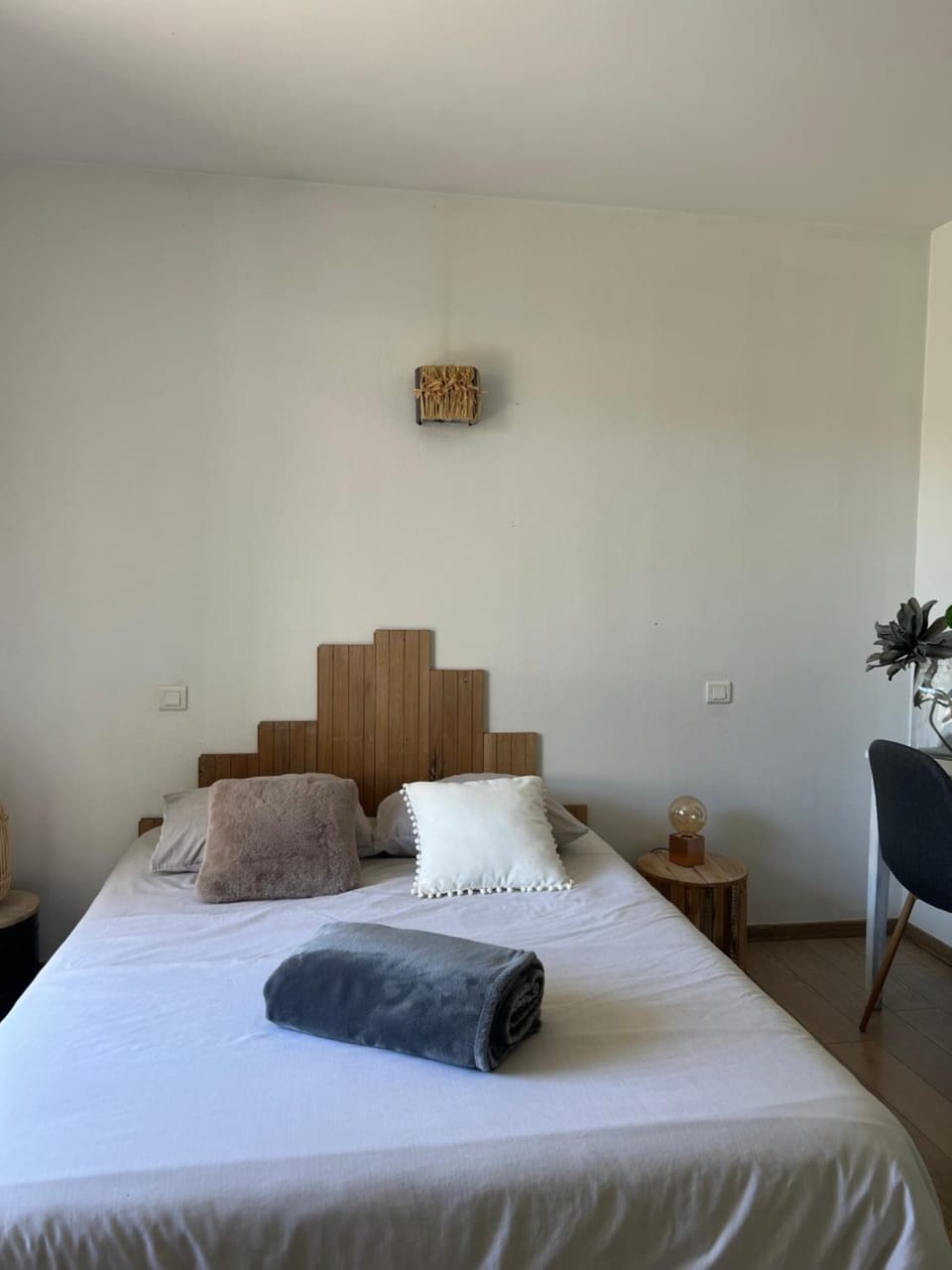 Chambre By Kastella Vacation rental in Pays de la Loire