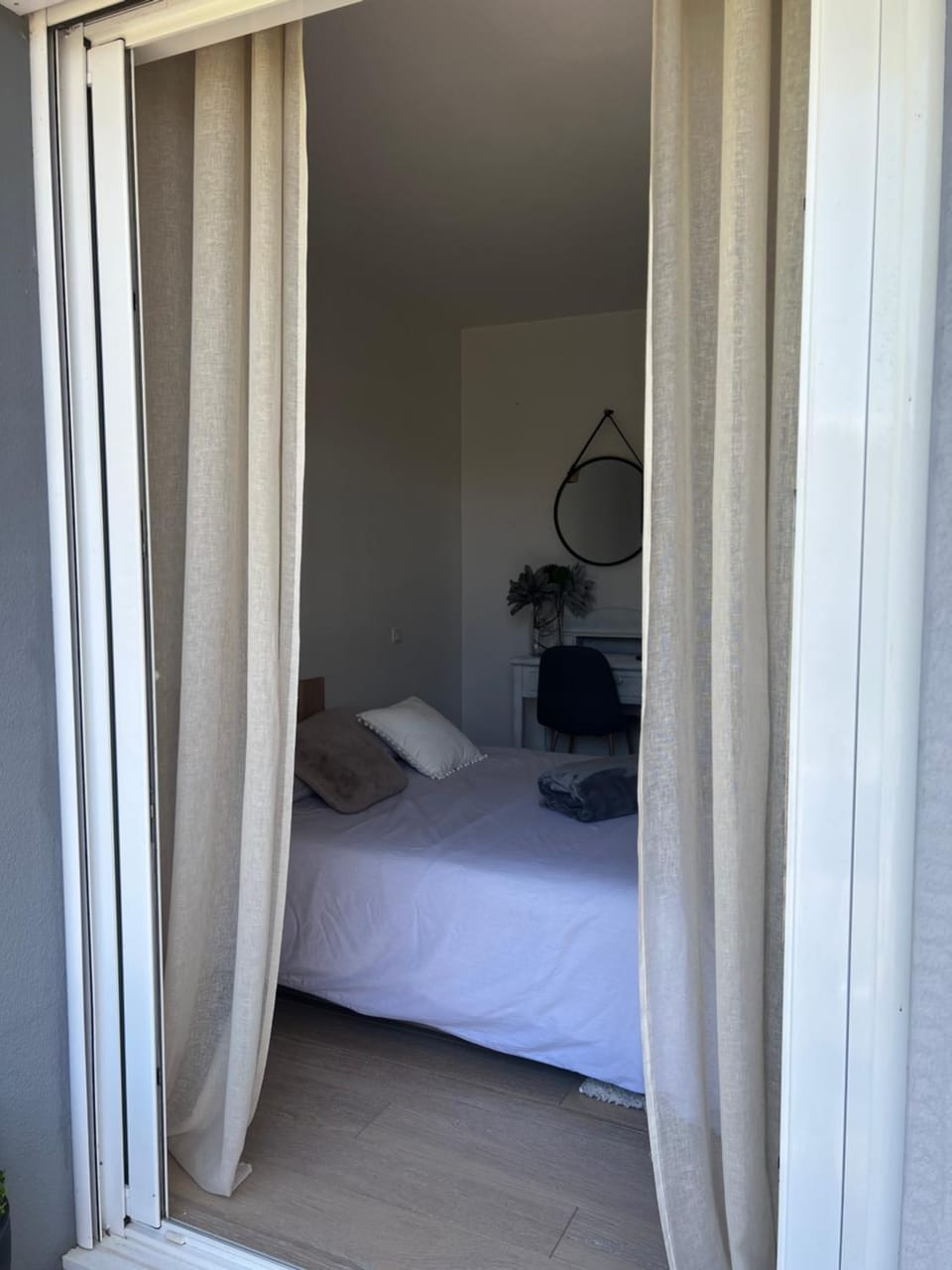 Chambre By Kastella Vacation rental in Pays de la Loire