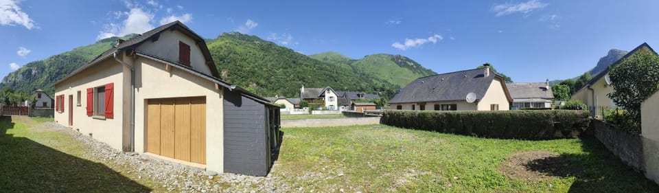 Property building, Day, Natural landscape, Mountain view