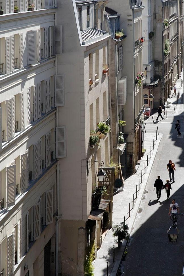 Nest in Paris Apartment in Paris