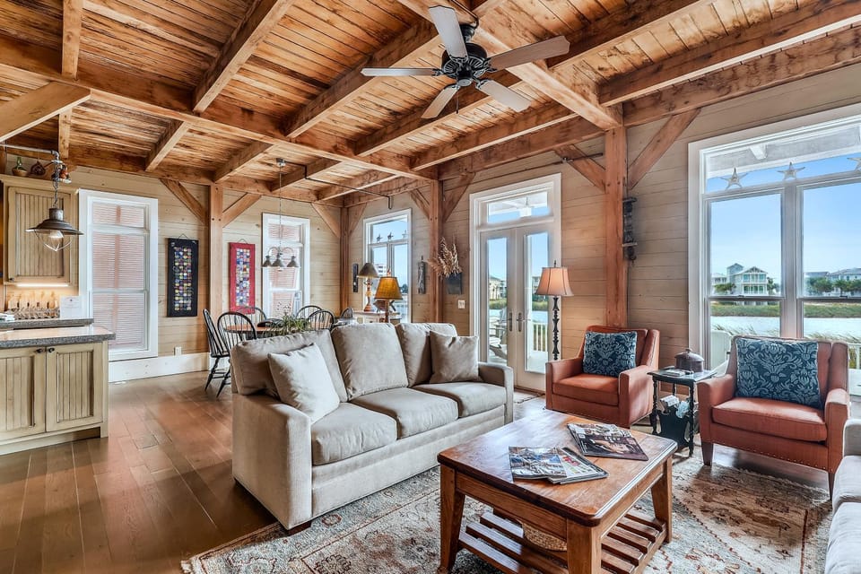 Sugar Shack- by Holiday Isle Properties Apartment in Destin