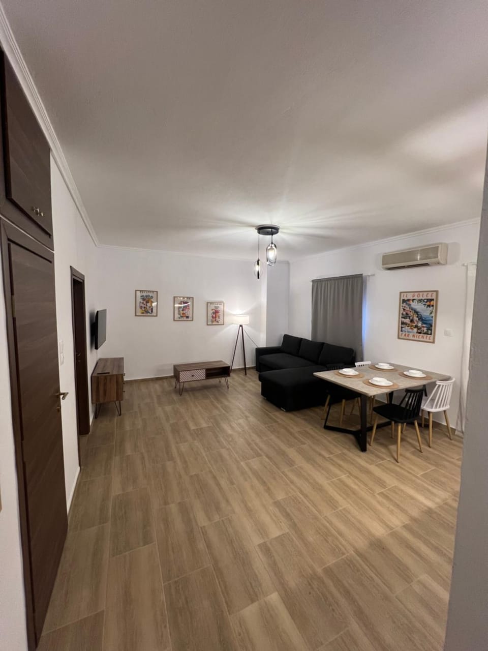 TV and multimedia, Living room, Seating area