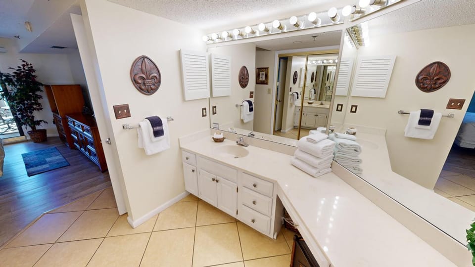 Inlet Reef 217- by Holiday Isle Properties Apartment in Destin